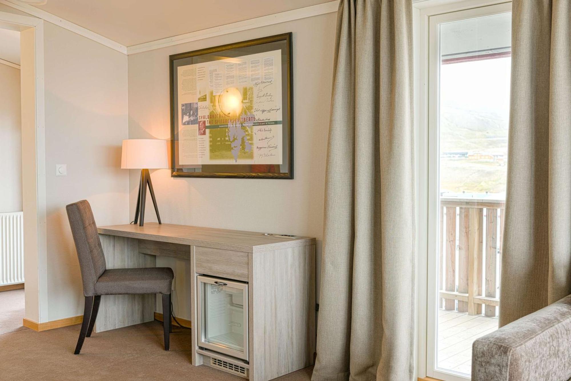 Radisson Blu Polar Hotel, Spitsbergen Λονγκιαρμπίεν Εξωτερικό φωτογραφία